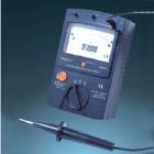 絕緣電阻測(cè)試精度（指針顯示）：100～500MΩ±2.5% of ARC,0～100MΩ/50000 ～ 100000MΩ±3.0% of ARC ;測(cè)試電壓輸出（數(shù)字顯示）：2500V±5%(100～50000MΩ). 
