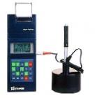 TH140里氏硬度計(jì)具有測(cè)試精度高、體積小、操作容易、攜帶方便，測(cè)量范圍寬的特點(diǎn)。它可將測(cè)得的HL值自動(dòng)轉(zhuǎn)換成布氏、洛氏、維氏、肖氏等硬度值并打印記錄，它還可配置適合于各種測(cè)試場(chǎng)合的配件。