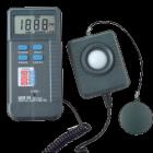 DE-3351  數(shù)字照度計(jì)。顯示:3 1/2 數(shù)字LCD顯示,最大值1999。光度計(jì)范圍:400～700。光譜響應(yīng)中心波長(zhǎng):550。測(cè)量范圍:200/2000/20000/200000LUX。量程:0.1～19990 LUX 0.01～1999 FC



