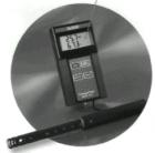 8612型 溫濕度表理想的測量溫度，濕度和露點的儀表。包含一個帶有螺旋線的探針，可便捷的伸到太熱和太冷的槽、及類似極難觸及的區(qū)域進行測量。濕度:5-95%RH.溫度:0-60℃.露點:-15-49℃ 