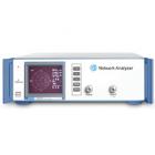 ATN3021 單通道矢量絡(luò)分析儀廣泛應(yīng)用于調(diào)頻廣播、電視、CATV、通信（迅）、雷達等設(shè)備中的天饋系統(tǒng)測試及高校射頻微波教學(xué)實驗。

·經(jīng)選配能對50Ω、75Ω、100、150Ω、230Ω、300Ω等不同特性阻抗系統(tǒng)進行測試。

·時域故障定位功能 ，能迅速確定天饋系統(tǒng)中同軸電纜的故障位置，測量范圍為0-120米，定位準確，長度10m定位精度為±3mm，長度30m定位精度為±1cm.
